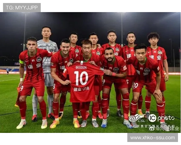 中超联赛精彩对决大连队迎战河南建业队争夺宝贵积分 中超联赛精彩对决大连队迎战河南建业队争夺宝贵积分