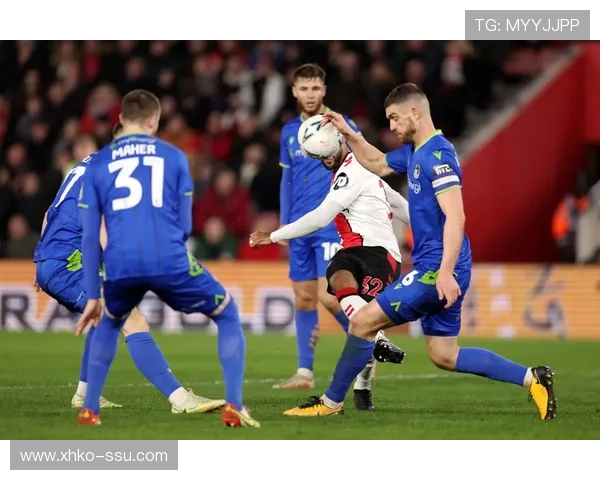 坎布尔与海尔蒙特的精彩对决结果揭晓,比赛亮点回顾与分析 坎布尔与海尔蒙特的精彩对决结果揭晓,比赛亮点回顾与分析